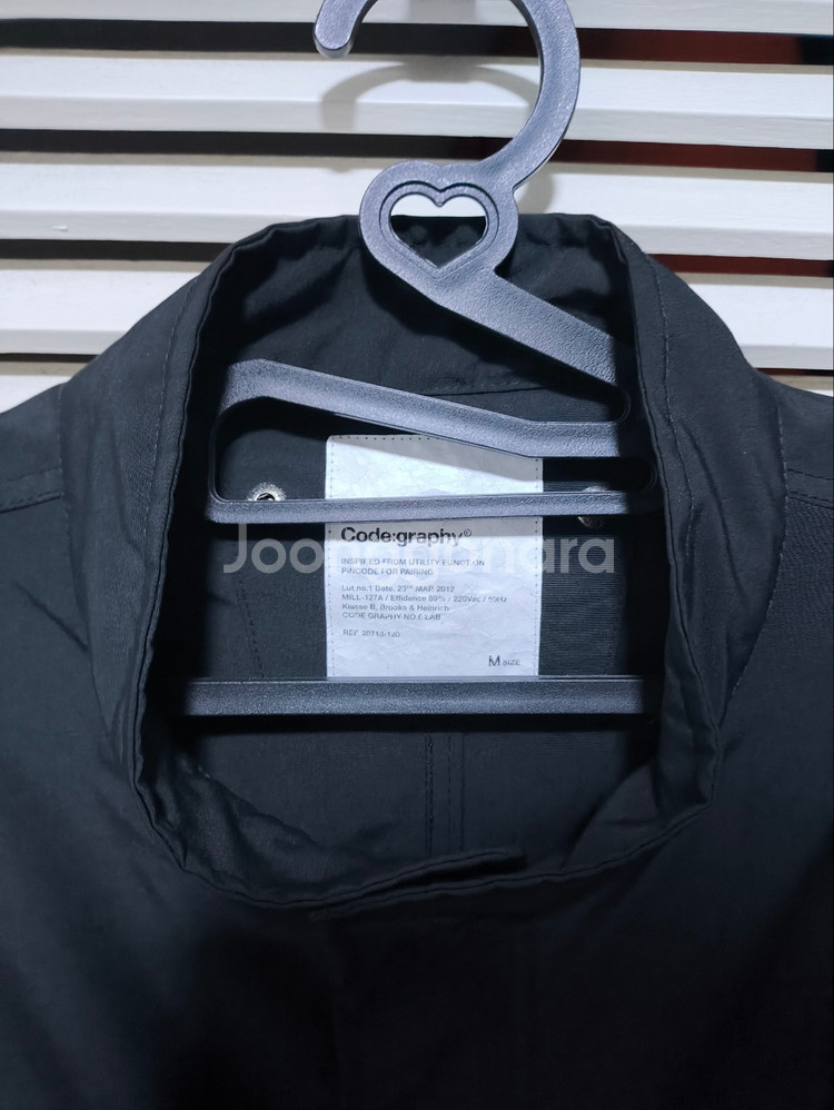 M 코드그라피 피쉬테일 자켓--1