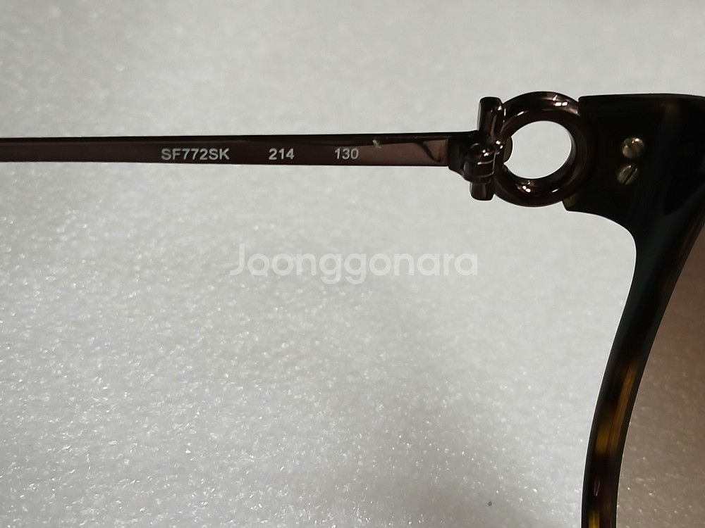 살바토레 페라가모 SF772SK-214 아래 실사진 참--8