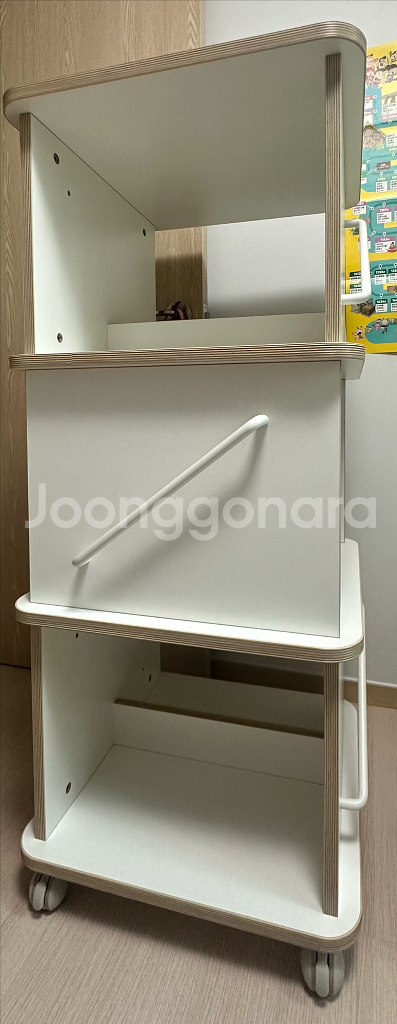 메이드바이뎃 회전 책장 팔아요.(3단 이동식)--7