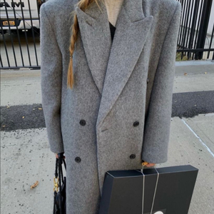 아웃핏 마크들리 아루드 메이비베이비 미뉴에트조이드비비에