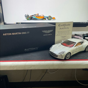 1:18 오토아트 One-77 다이캐스트