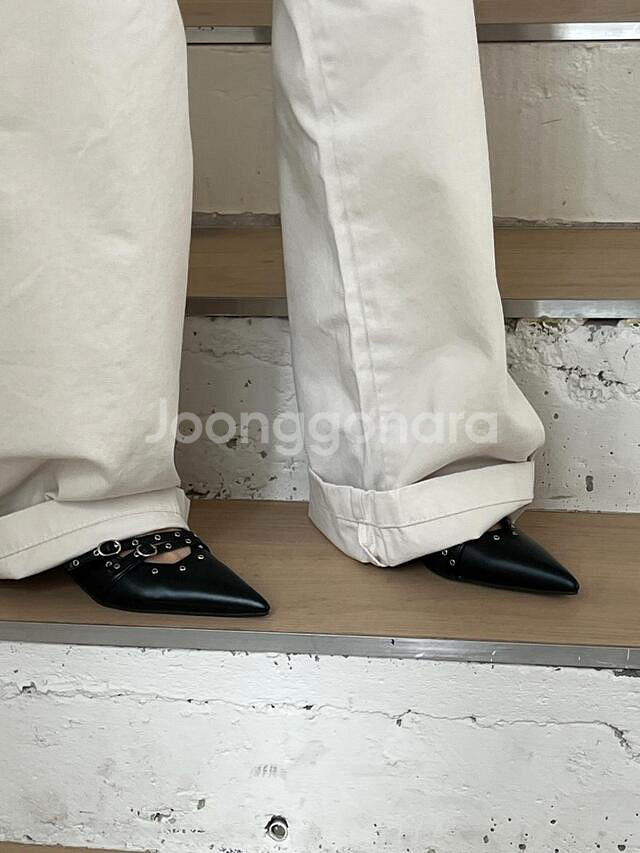 <새상품> 스트랩 슬링백 1color--8