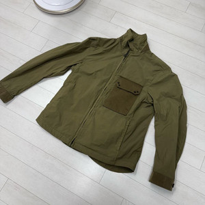 텐씨 Ten c 미드 레이어 50 사이즈팔쪽 미세한 부