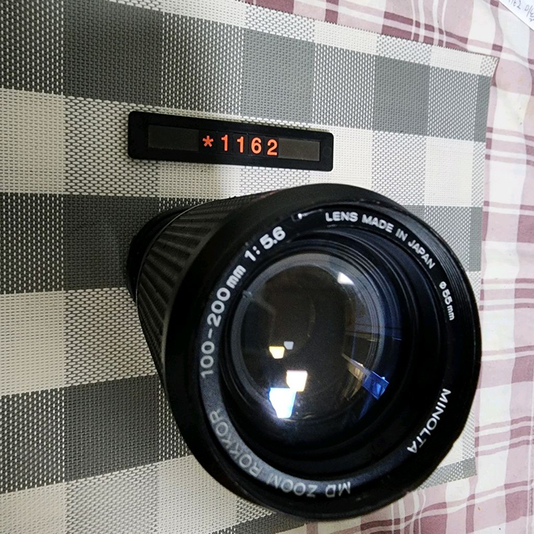 미놀타 마운트 100-200mm 줌렌즈 이미지