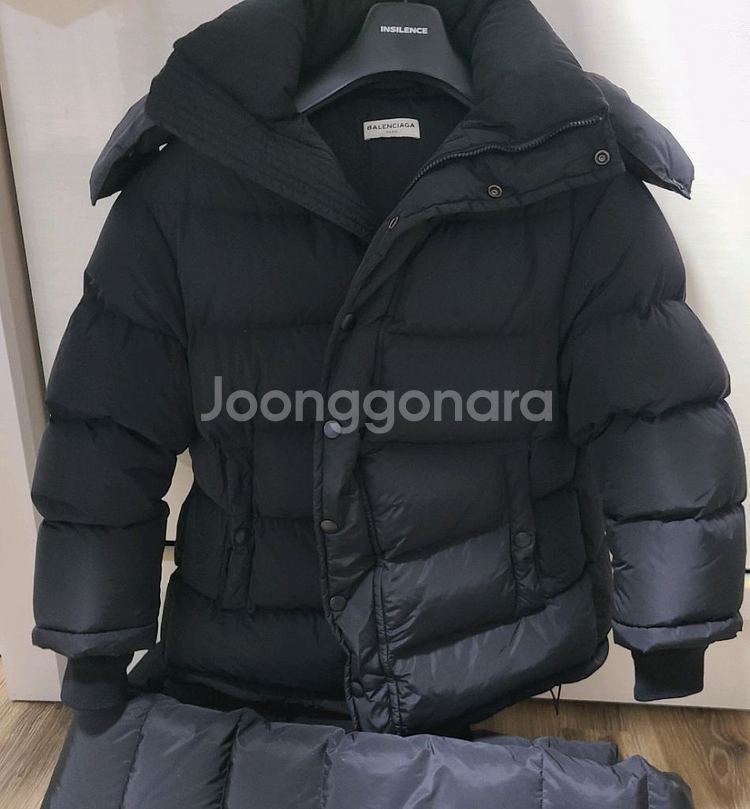 발렌시아가 패딩 머플러패딩스윙퍼자켓구찌루이비통프라다디올--6