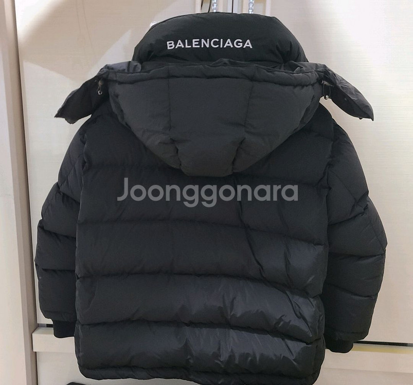 발렌시아가 패딩 머플러패딩스윙퍼자켓구찌루이비통프라다디올--8