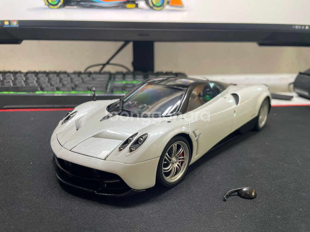 (가격내림) 1:18 오토아트 파가니 와이라 쿠페--0