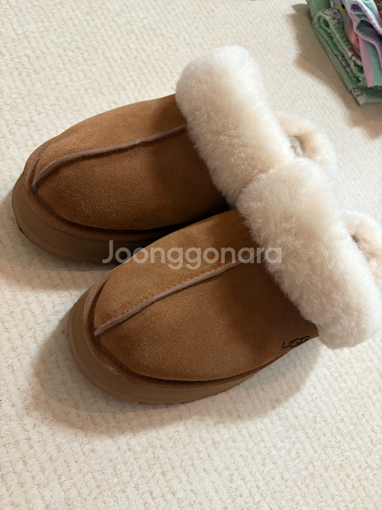 UGG 어그 디스케트 슬리퍼 250/(245 신는분)--0