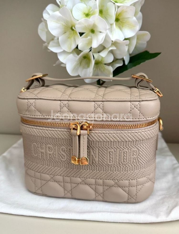 디올 베니티백 (풀박) 거의 새제품--1