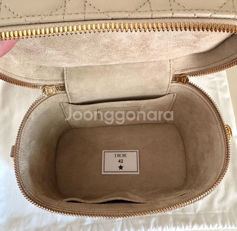 디올 베니티백 (풀박) 거의 새제품--4