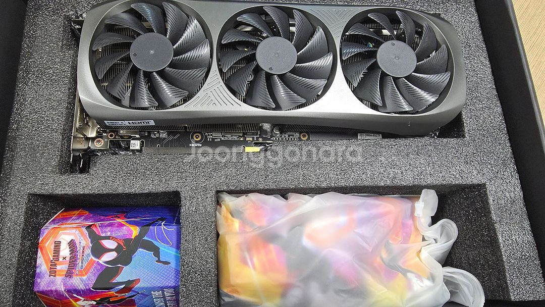 zotac 조탁 rtx4070 amp 스파이더맨--1
