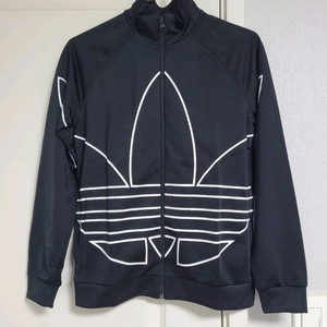 아디다스키즈 집업 팝니다. 사이즈130 새상품