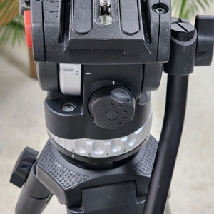 셔틀러 에이스 M 1002 삼각대