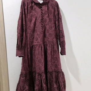 칼 라거펠트 아일렛 펀칭 원피스