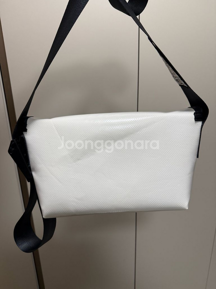 프라이탁 하파오 화이트 레터링 참기름 하와이파이브오 가--1