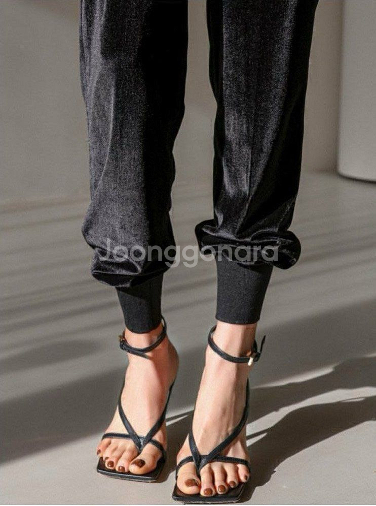 [미사용]페이퍼문 여성 벨벳 조거팬츠--1