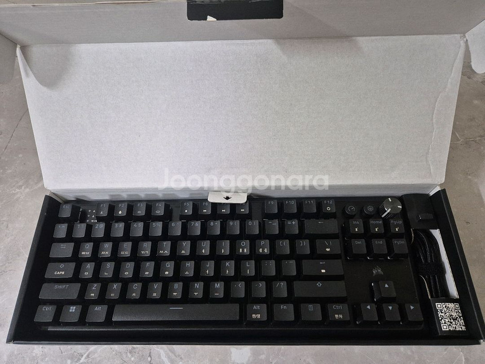 커세어 K70 RGB CORE TKL 무선 적축--1