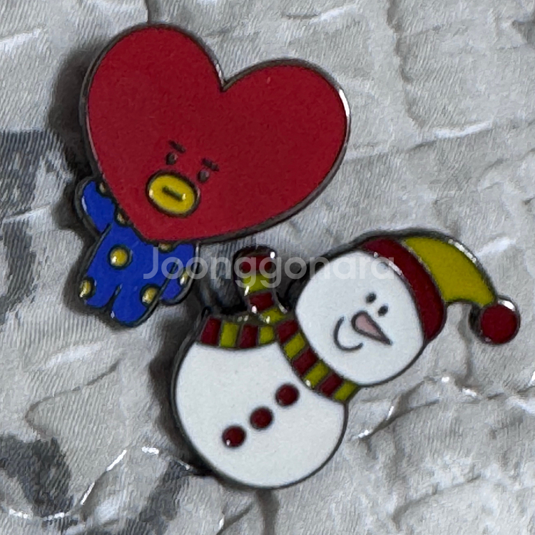 BT21 타타 눈사람 뱃지 세트--0