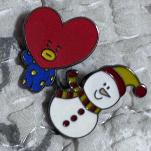 BT21 타타 눈사람 뱃지 세트