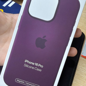 아이폰 16프로 정품 케이스 실리콘 플럼