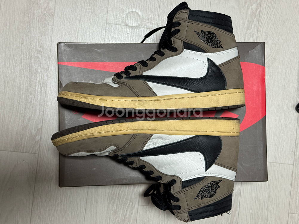 LJR/조던1 하이 트레비스 스캇 OG/285--4