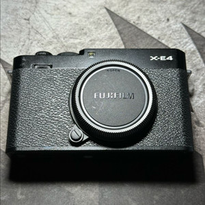 후지필름 x-e4 블랙+ 7artisans 렌즈