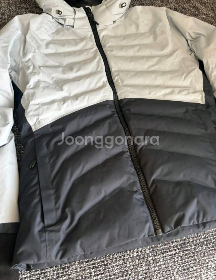 이태리 명품 다이네즈 여성 스키 다운 쟈켓 새제품--2