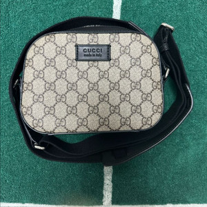 구찌 GG카메라백