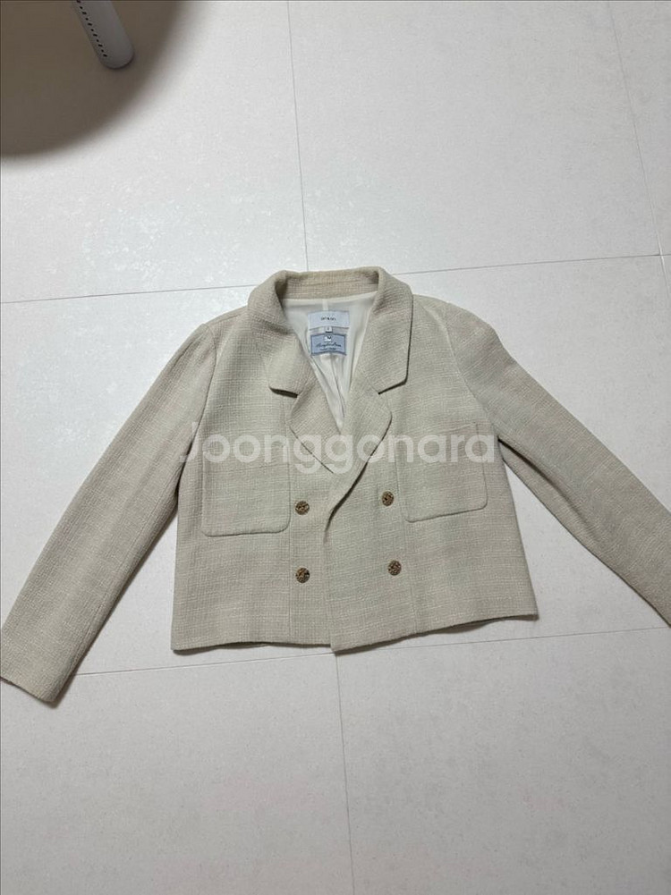 온앤온 카라디테일 트위드 크롭 자켓 66사이즈--4