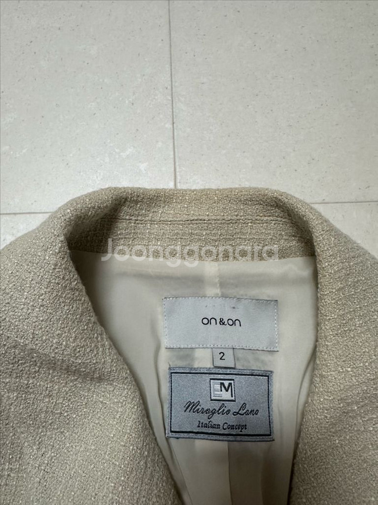 온앤온 카라디테일 트위드 크롭 자켓 66사이즈--7