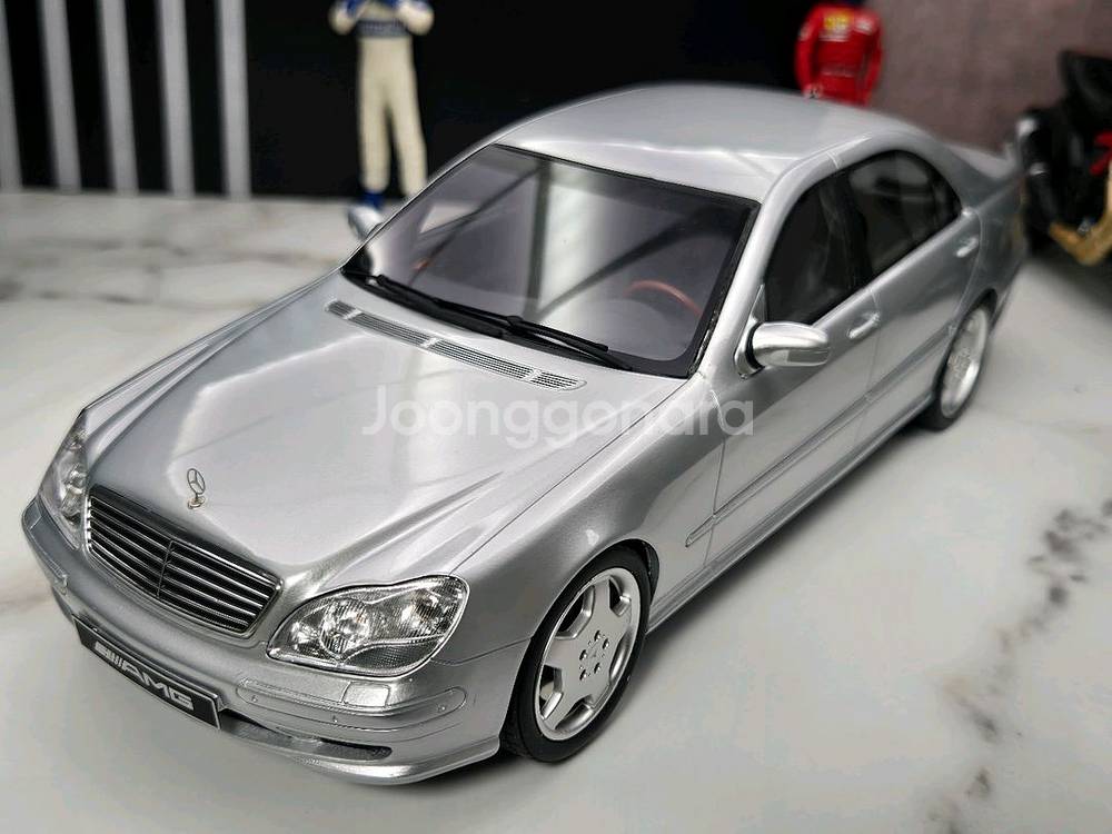 1:18 오또 w220 S55AMG 다이캐스트 팝니다.--0