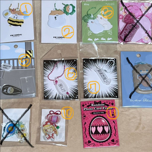 더키월드 키링 포카 프레임 아크릴 스탠드