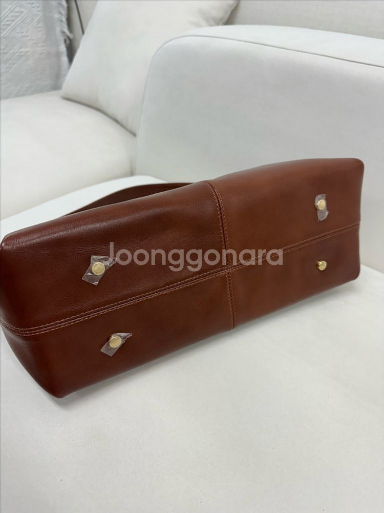 새상품)폴뉴아 바토백 빈티지카멜 (소가죽)--5