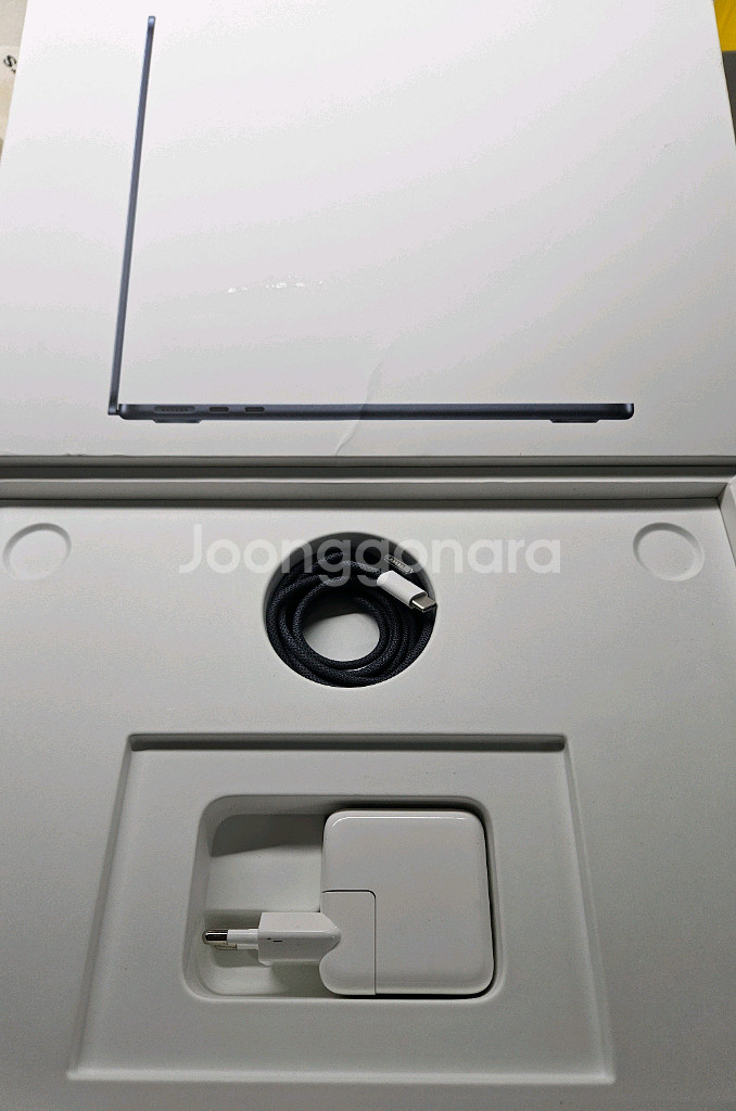 맥북 m2 8코어 gup 10코어 4 512gb/8gb--7