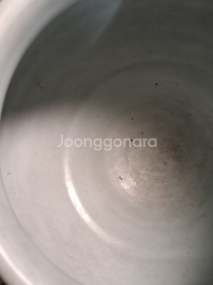 진사 유리홍 팔각 백자 나비 호. 항아리. 단지.--3