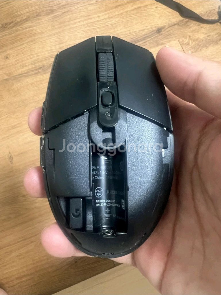 로지텍 G304 블랙 마우스--1