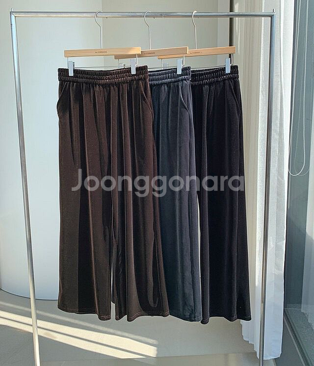 르꼬르망.벨벳 밴딩팬츠 미착용--4