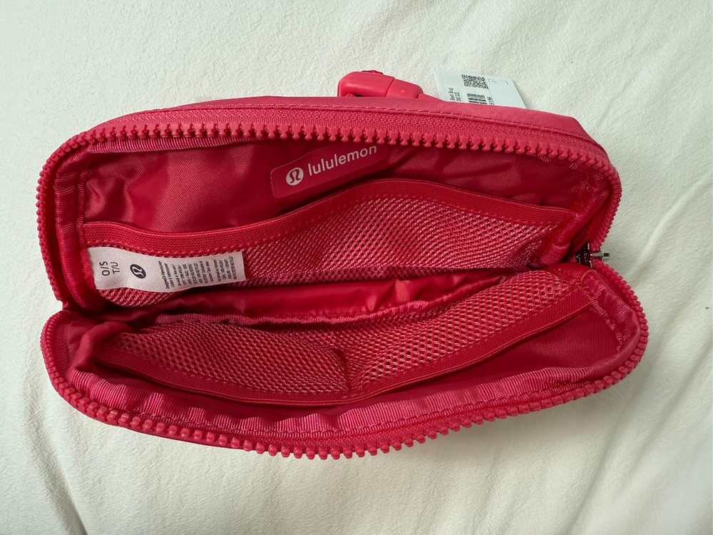 룰루레몬 에브리웨어 벨트백 힙색 운동 가방 새상품--6