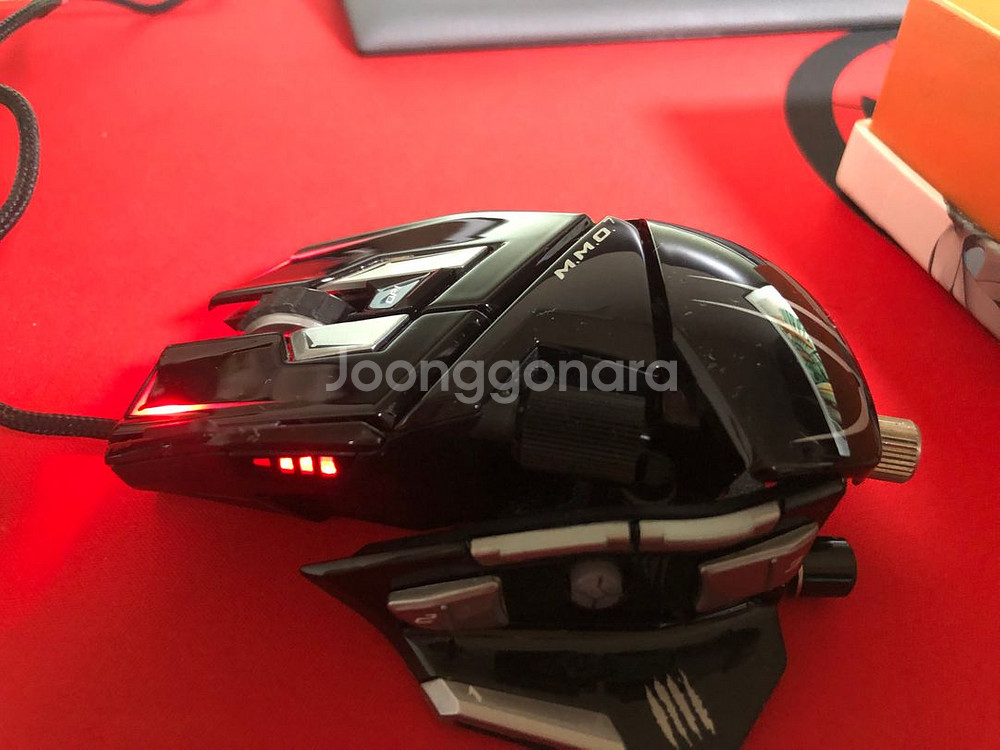 매드캣츠 M.M.O.7 마우스 판매합니다.--2