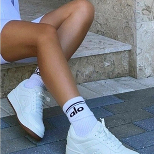 (가격내림)알로 ALO 리커버리 모드 스니커즈 내추럴 화이트 7W