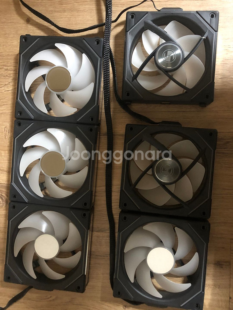 리안리 유니팬 SL120 블랙 팝니다. (lcd 아님)--0