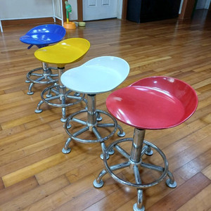홈바 의자(4개)저렴하게 드립니다~