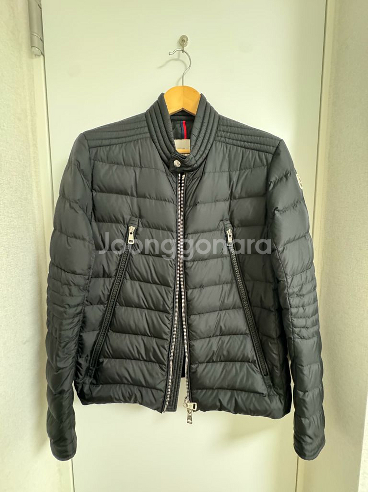 몽클레어 아미오트 쇼트 패딩 자켓 [2]--0