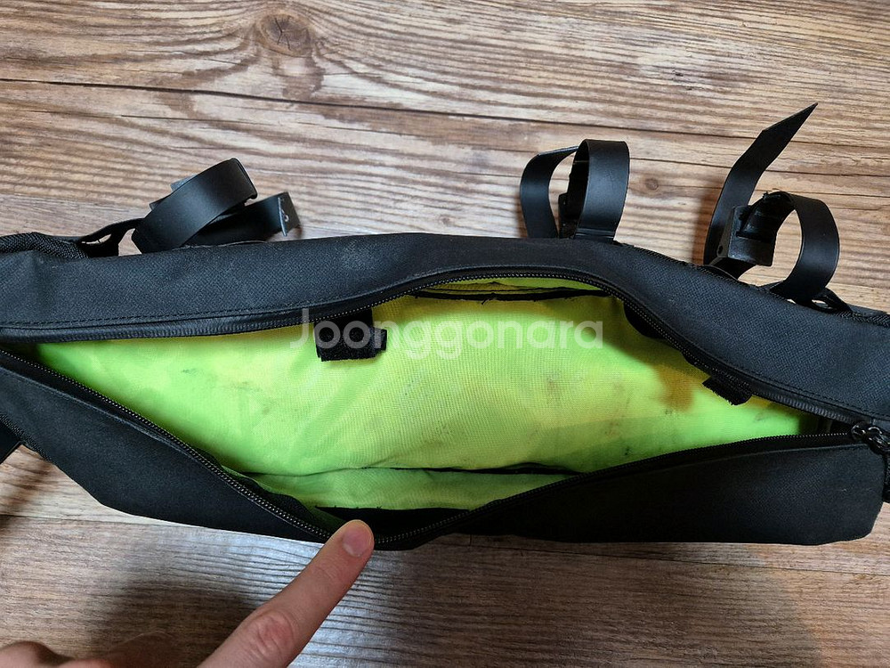 본트래거 자전거 프레임백 블랙--3