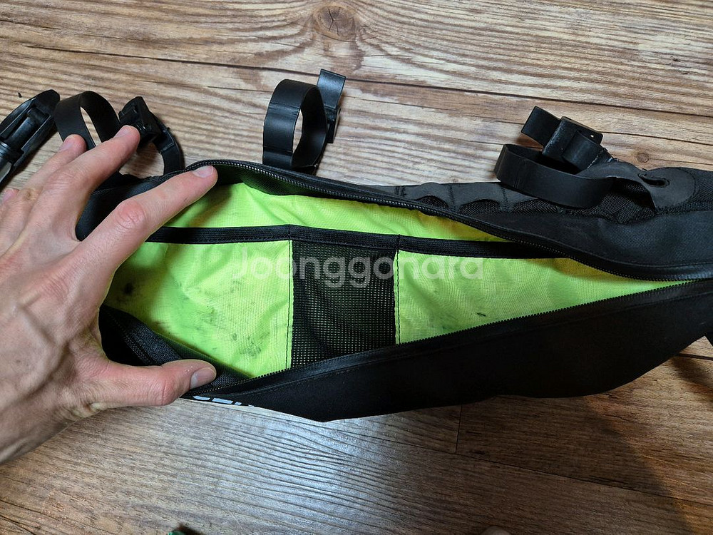 본트래거 자전거 프레임백 블랙--2