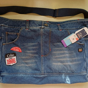 스포츠챔버 코카콜라 데님 크로스백 새상품