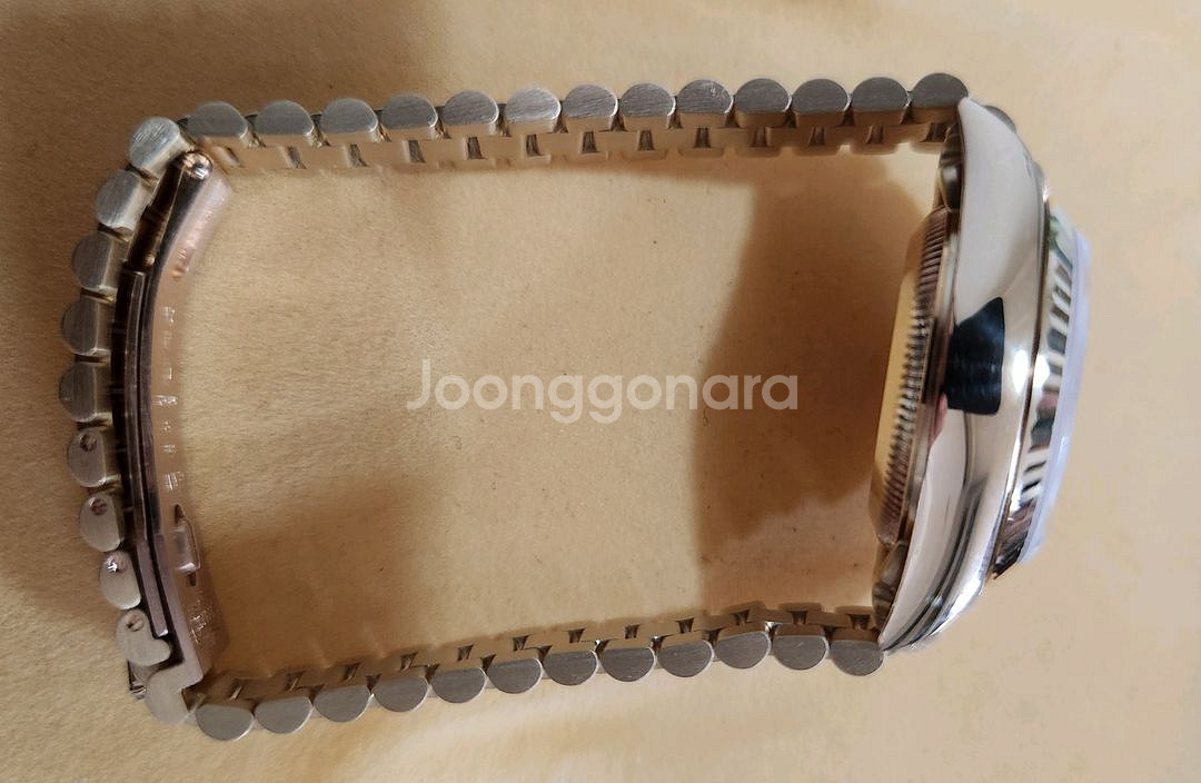 로렉스 69178데이저스트26미리금통판매합니다--1