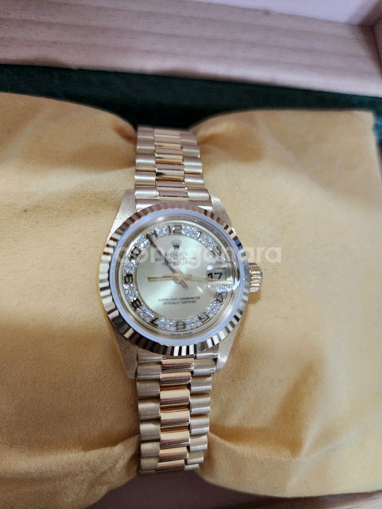 로렉스 69178데이저스트26미리금통판매합니다--6