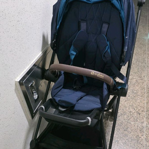 사이벡스 미오스 2.0 절충형 유모차 블루 팝니다.