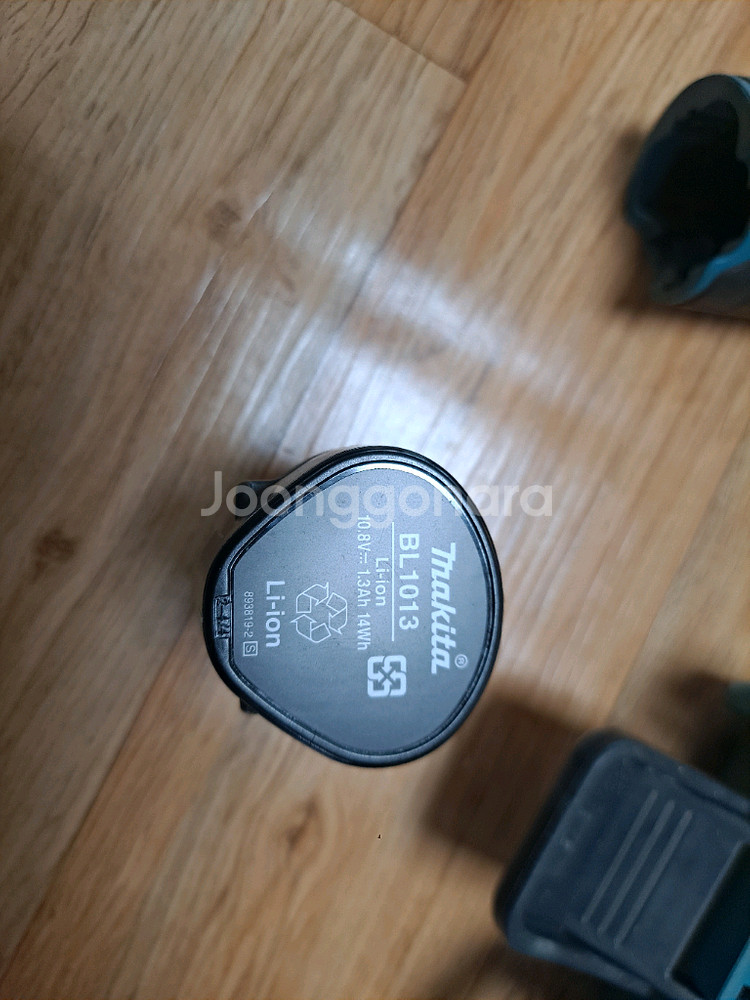 보쉬IXO 3 마끼다 DF330D 충전드릴팝니다--6